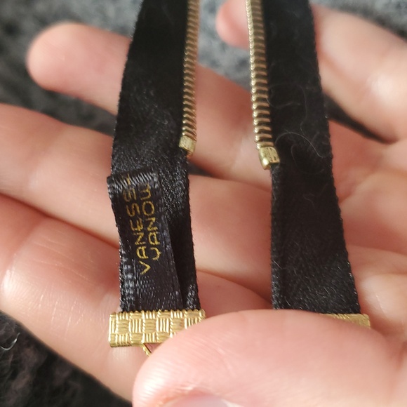 😸Vaness Yanow Black & Gold Zipper Necklace with Hand-Blown Glass Charm - Picture 4 of 4